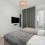 With Balcony In By Renters Апартаменты Познань