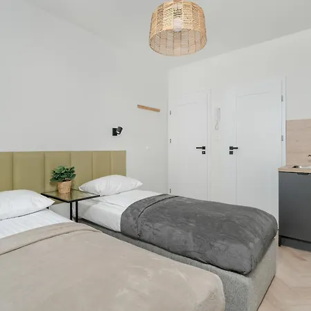 Apartamento With Balcony In By Renters Poznan